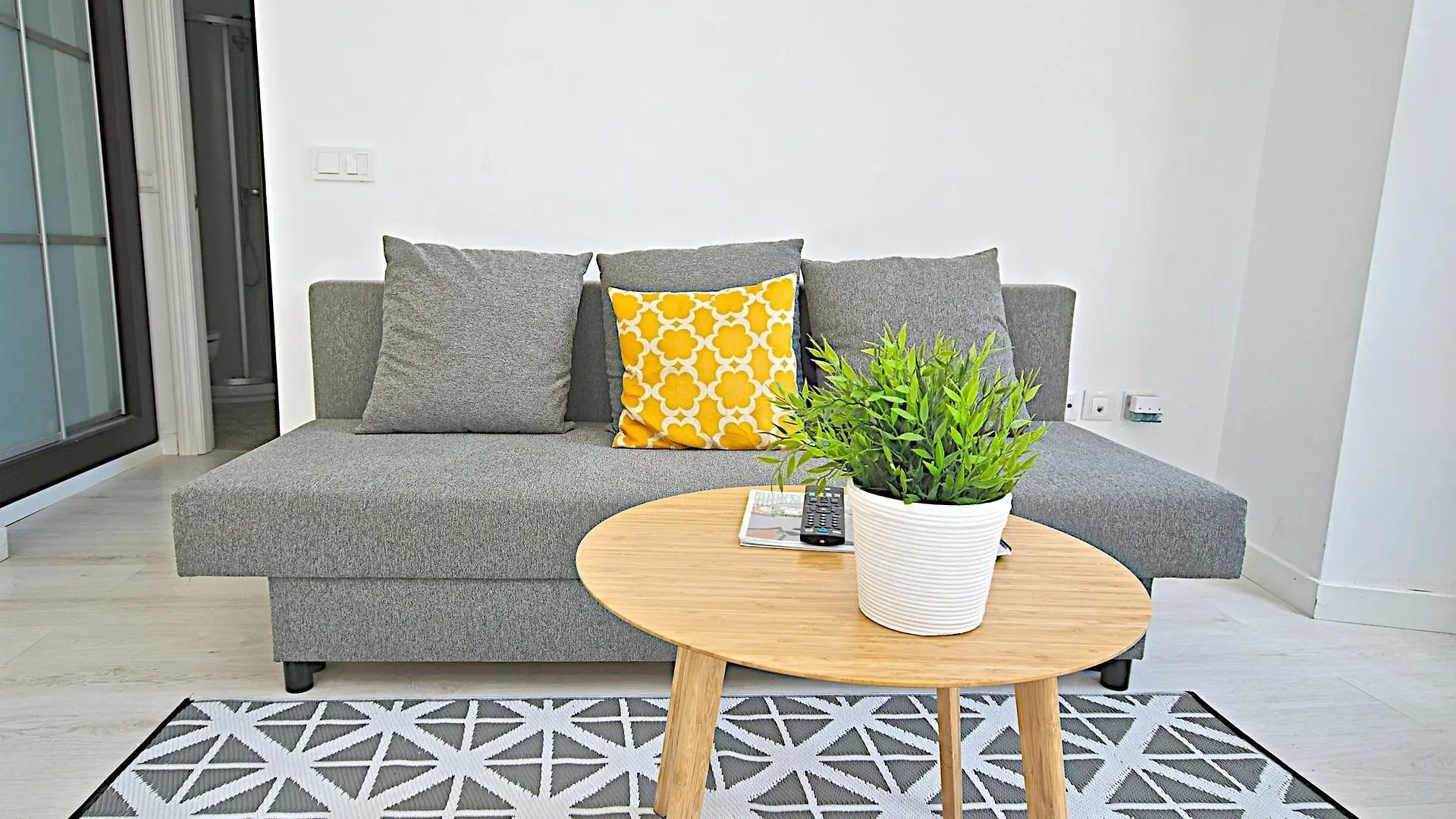 Malaga Urban Rooms Apartment